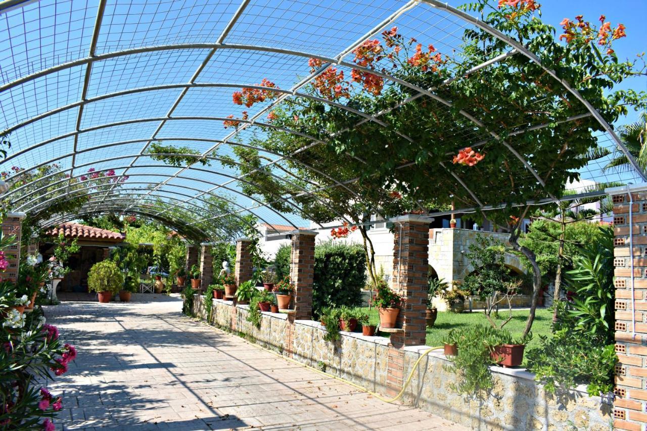 Kakia 2 Bedroom Apartment Zakynthos Town Exterior photo